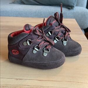 Reebok Kids Boots in Brown and Red